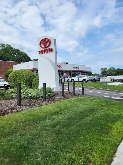 Smithtown Toyota Service Center 1