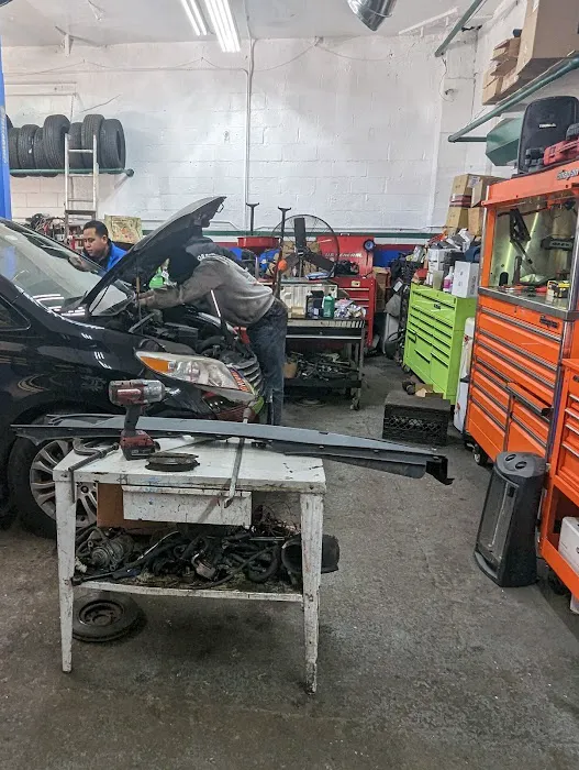 Morenita Auto Repair Shop 3