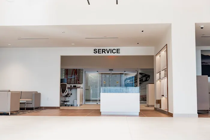 Land Rover Brooklyn Service Center 1