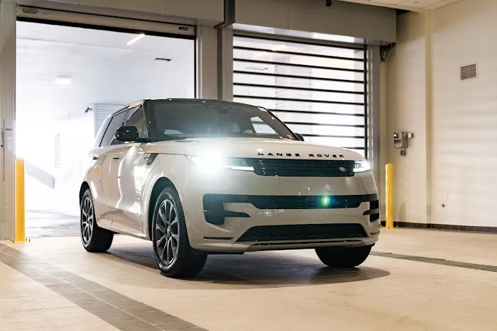 Land Rover Brooklyn Service Center 2