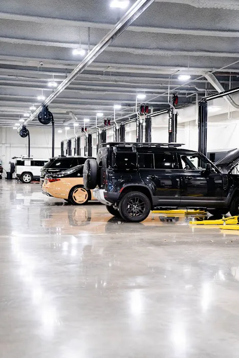 Land Rover Brooklyn Service Center 6