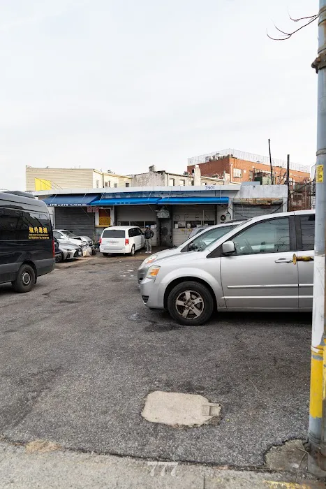Kenny's Auto Repair Center 0