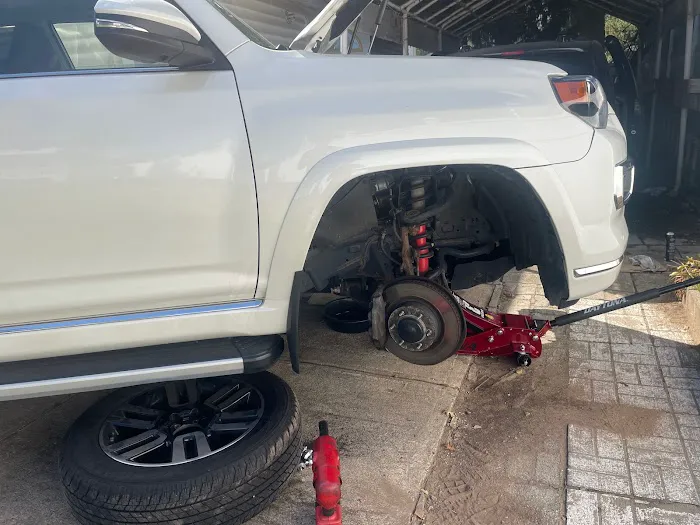 Automotive Service Skyline Mechanics LLC 0