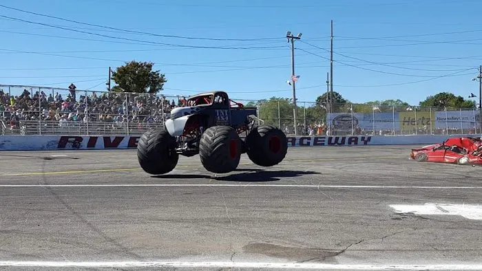 TNT Monster Trucks,TNT 4x4 shop 6