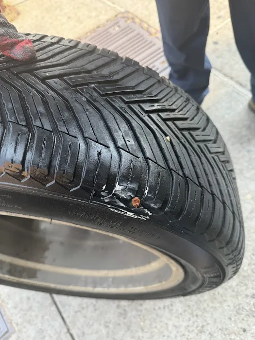 67 Street Tire Shop 2