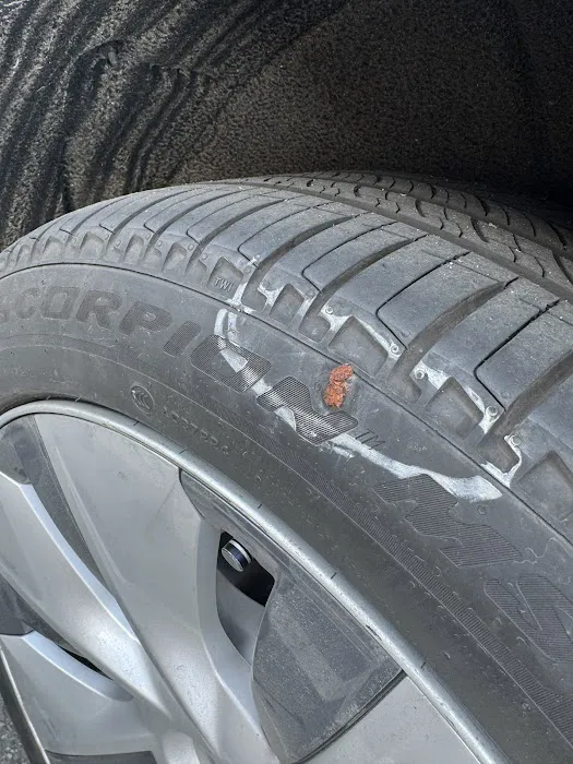 67 Street Tire Shop 7