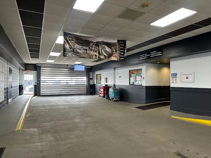 Hudson Nissan Service and Parts 8