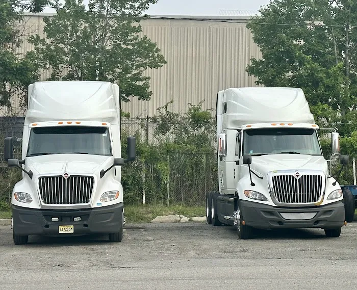 AT TRUCKING REPAIR TECH SHOP USA LLC 0