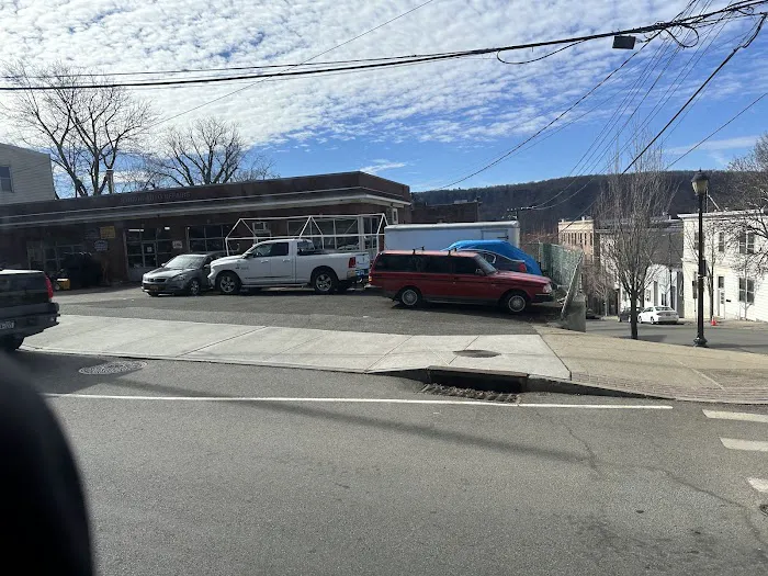 Straub Auto Repairs Inc 1