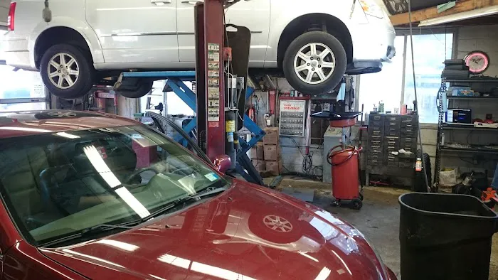 Straub Auto Repairs Inc 0