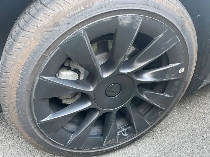 Overseas Autobody 4
