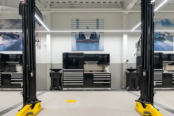 Porsche White Plains Service Department 4