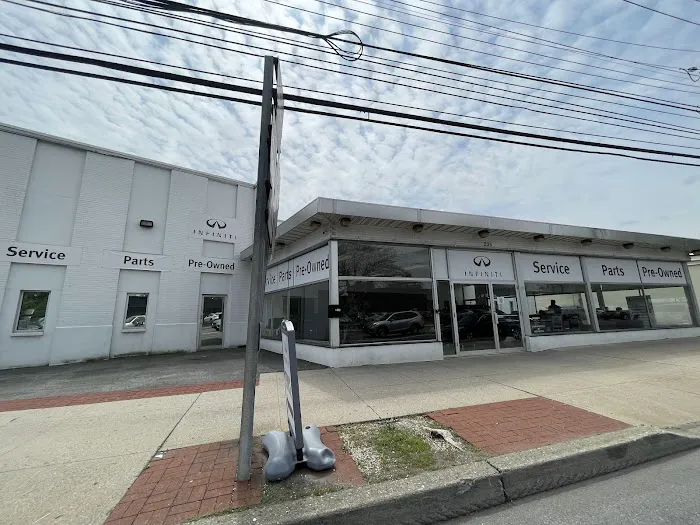 INFINITI of White Plains Service 1