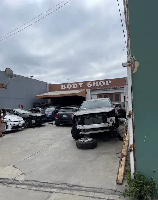 V & V Auto Body 0