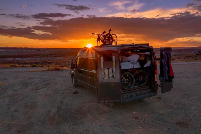 Vanlife Custom Vans LLC 8