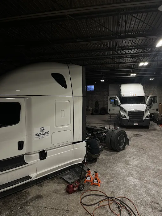 TL Truck and Trailer Repair LLC 0