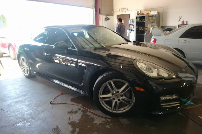 EYT AUTO BODY REPAIR SHOP 4