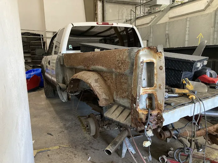 EYT AUTO BODY REPAIR SHOP 5