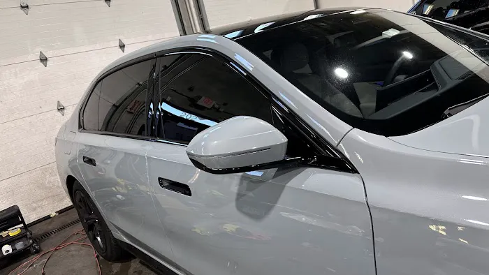 ROMEO’S Window Tinting 4