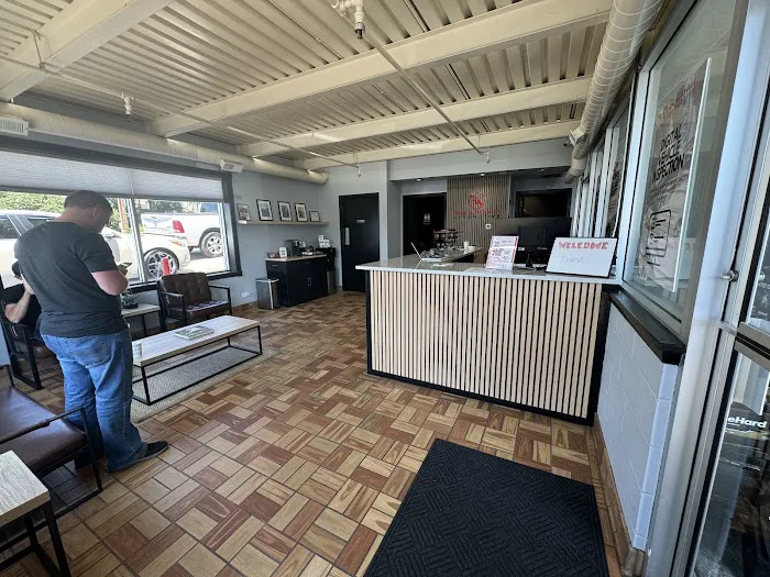 Real Autohaus Automotive Saint Charles 3
