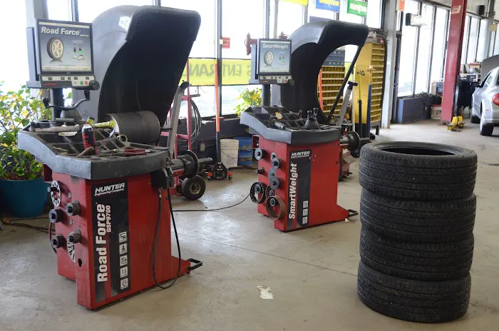 Bunge's Tire & Auto - Elgin 3
