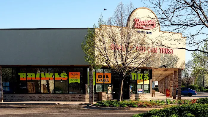 Bunge's Tire & Auto - Elgin 8