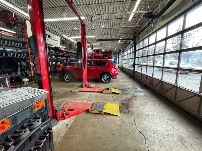 Queens Auto Services Elgin 1