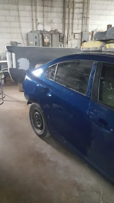 Duke's Auto Body 6
