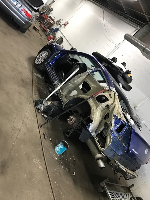 Aquino's Collision Center 4