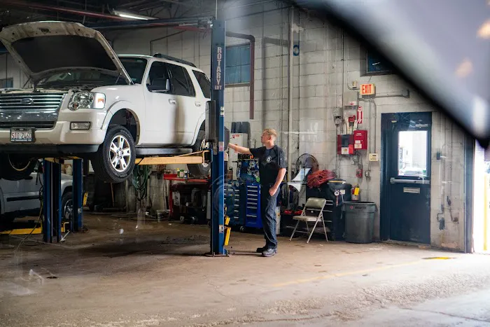 Fox River Tire & Auto 2