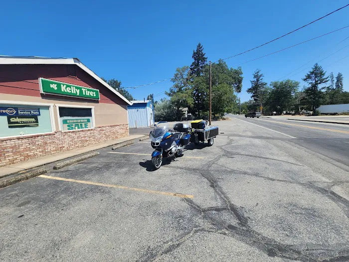 Kelly Tires 2