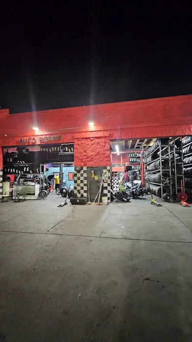 SANTA CRUZ TIRES 0