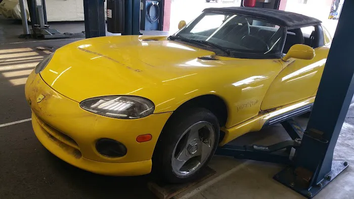 Hank's Automotive 9