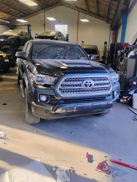 Del Rey Auto Body Shop 1