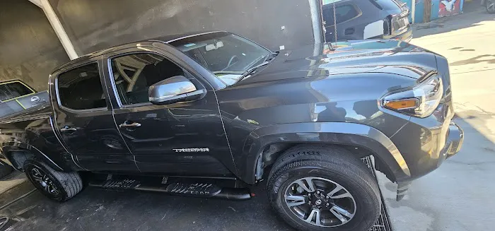 Del Rey Auto Body Shop 3