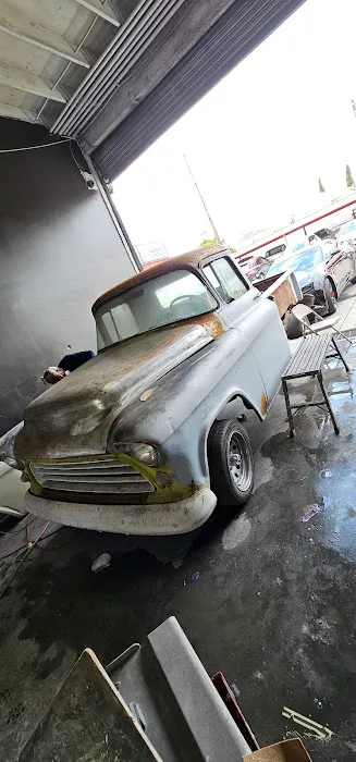 Del Rey Auto Body Shop 4