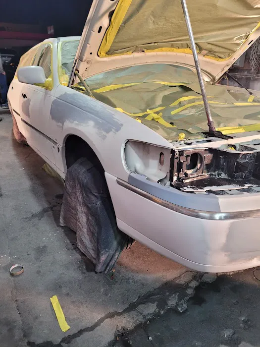 La Roca Auto Body Repair 7