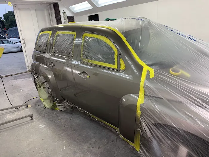 Leon's Auto body Inc 6