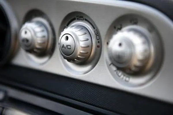 Auto Air Conditioning Repair Shop 2