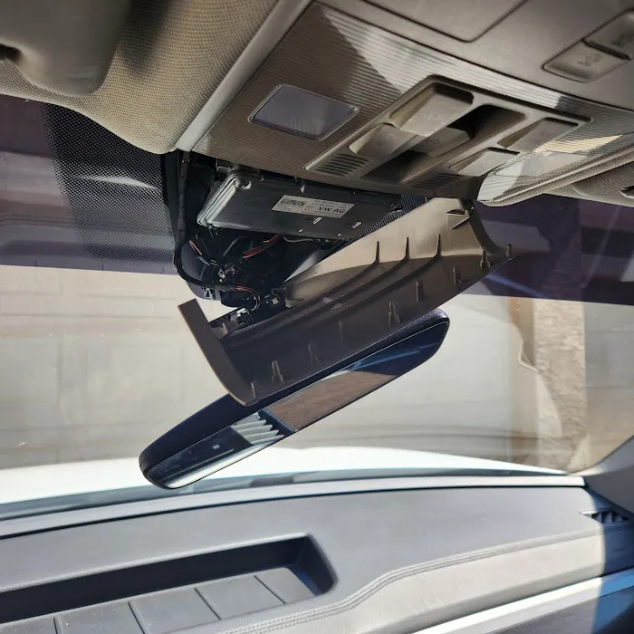USA Replacement Auto Glass 4