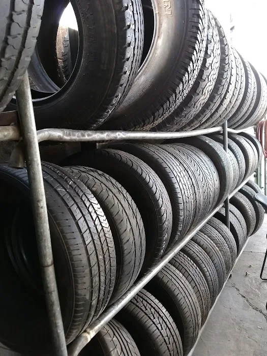 Del Pueblo Tire Shop 7