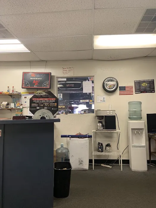 Gil's Automotive 3