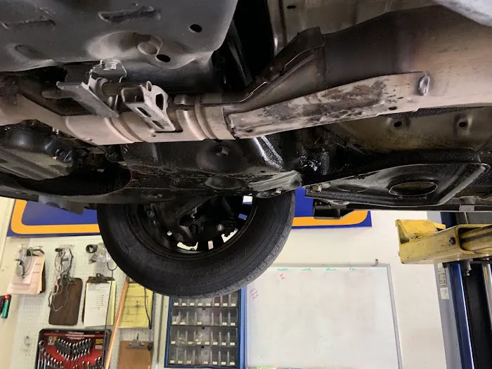 Gil's Automotive 1