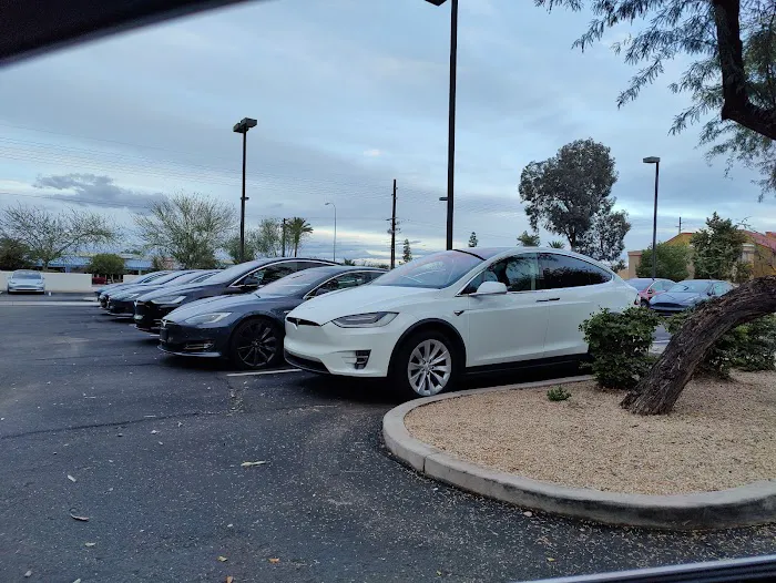 Tesla Service Center 0
