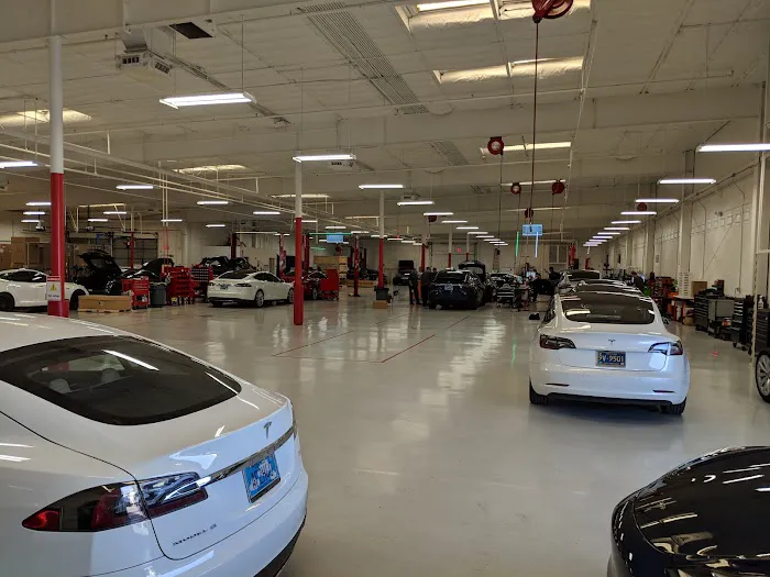 Tesla Service Center 4