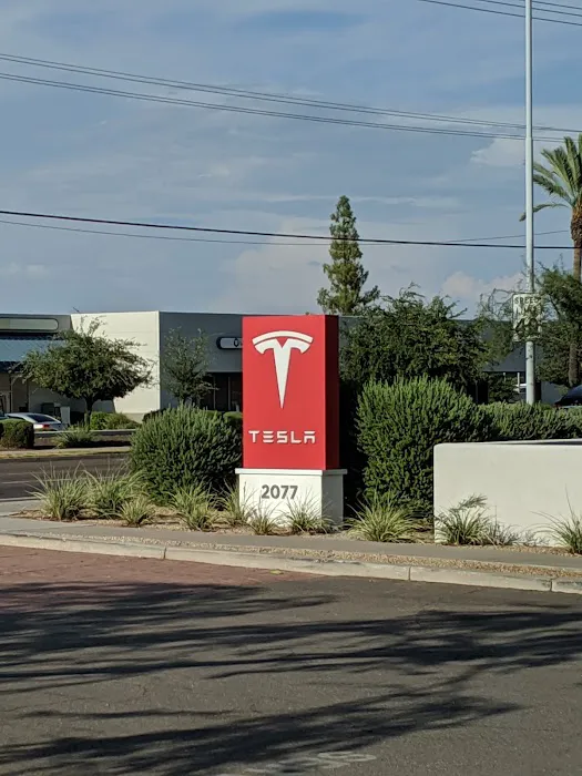 Tesla Service Center 8