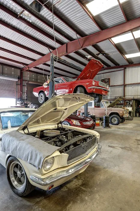 Sports Car Service Center 4