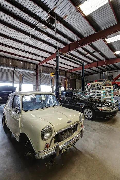 Sports Car Service Center 7