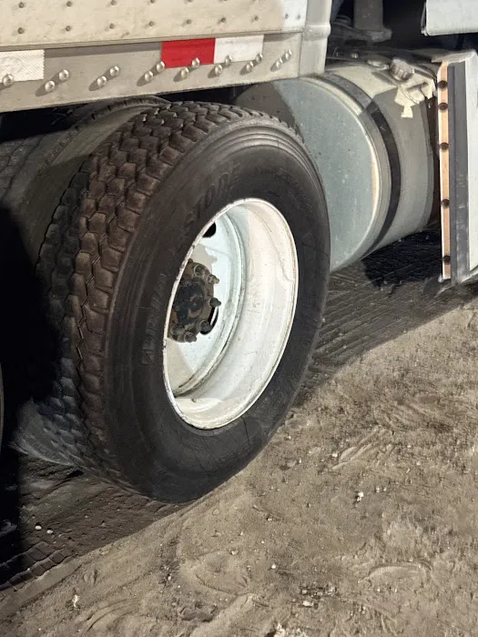Sundown Commercial Tires Shop And Road Service 9