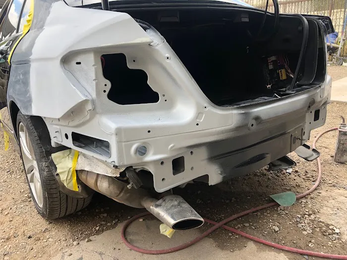 Innovation Auto Collision 0